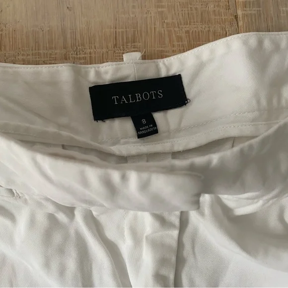 Talbots White Shorts Sz. 8 - Picture 2 of 3